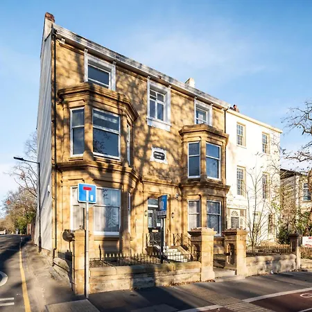 Stunning Doncaster City Centre Apartment, With 2 Double Beds Экстерьер фото