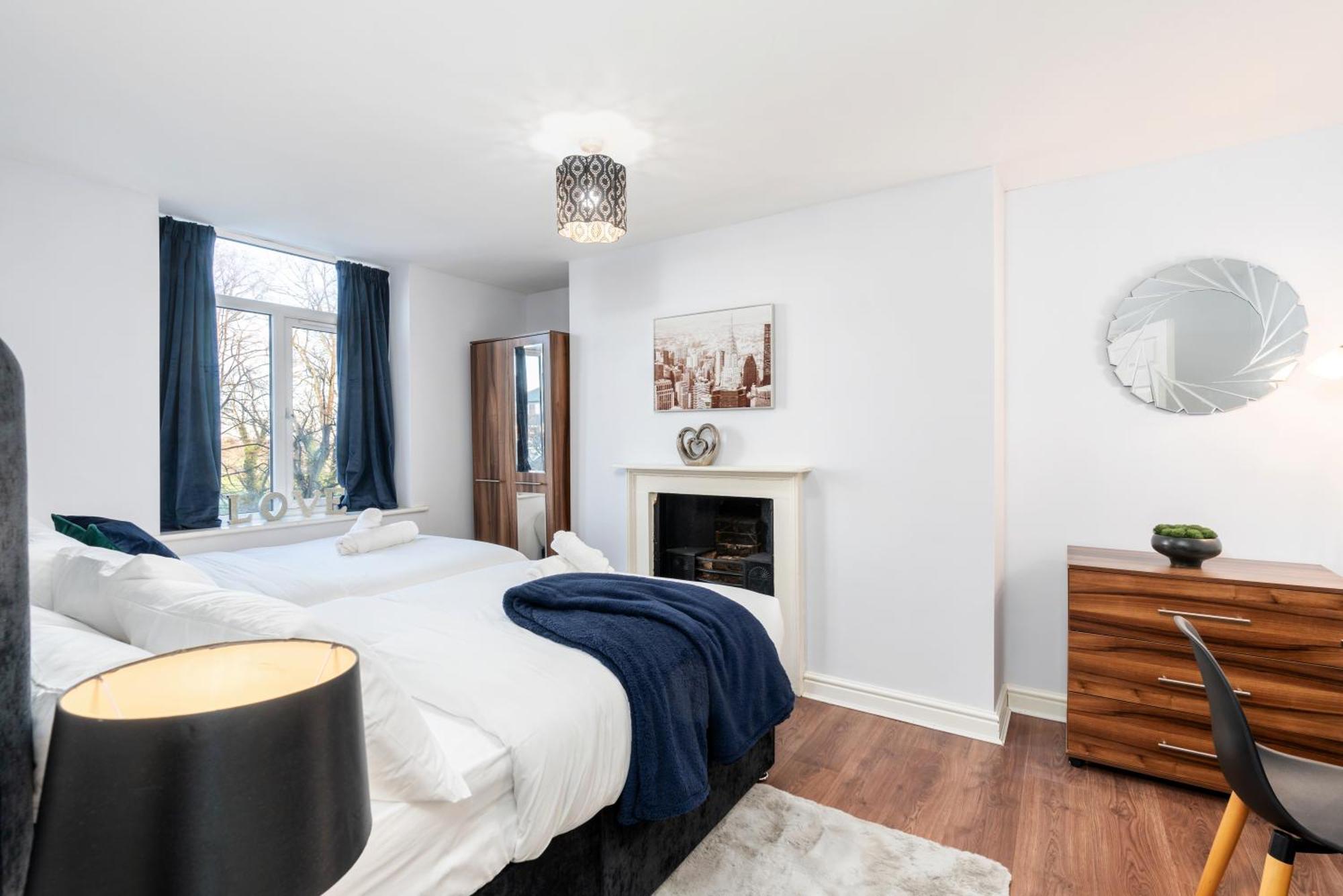Stunning Centre Apartment, With 2 Double Beds