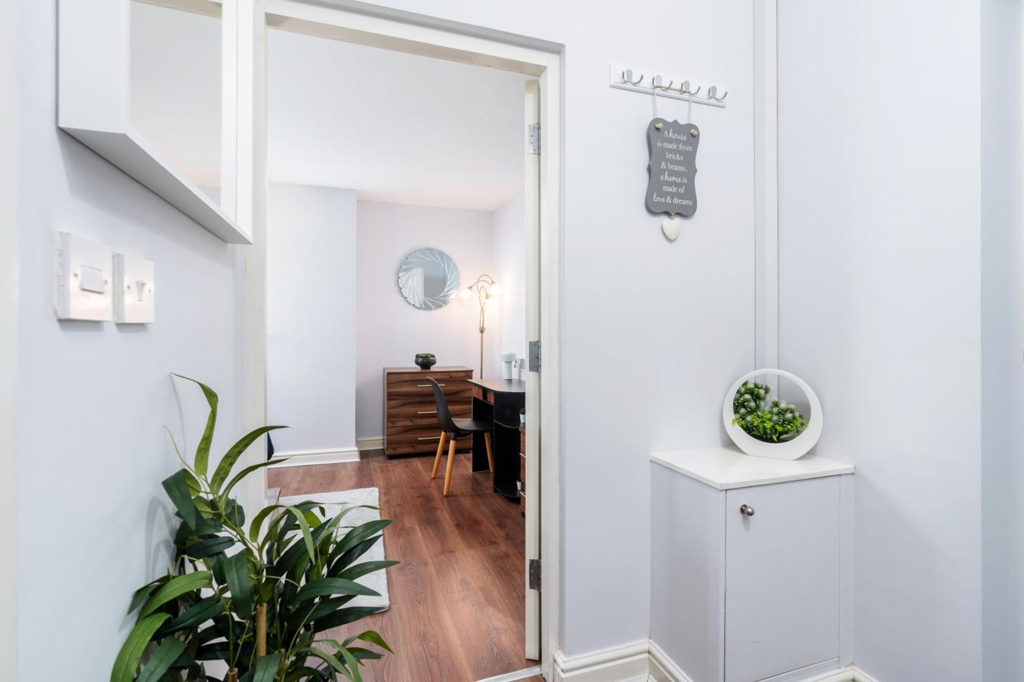 Stunning Centre Apartment, With 2 Double Beds *